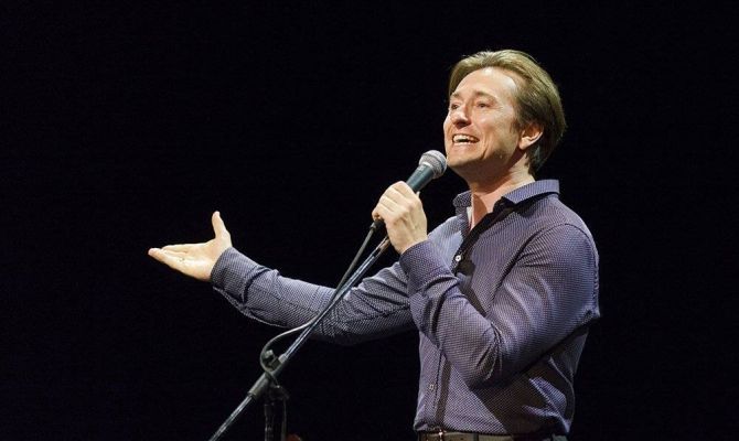 О сложном выборе и о Саше Белом: Сергей Безруков в Туле поговорил со студентами