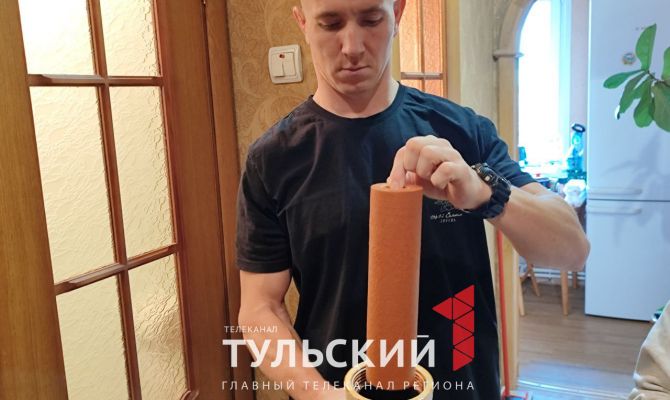 У жителей Узловского района из-под крана идет вода с примесями глины и песка