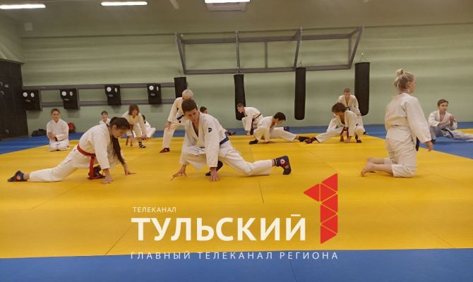 Победительница Кубка мира по рукопашному бою из Тулы показала, как защититься от хулиганов