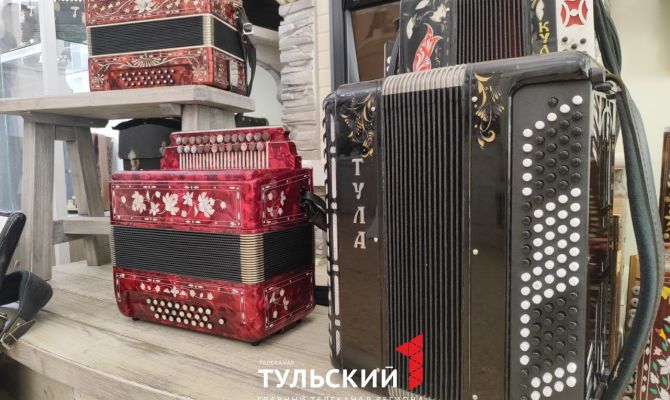 Эксперты объяснили разницу между гармонью, баяном и аккордеоном