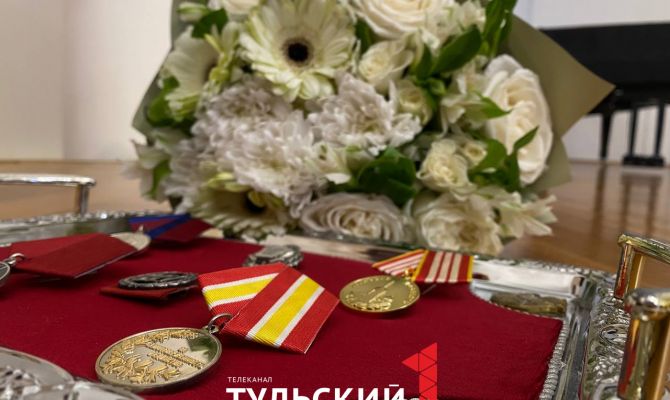 Дмитрий Миляев наградил отличившихся туляков