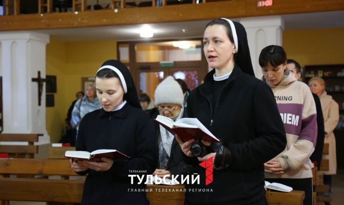 Тульские католики отметили Рождество: фоторепортаж