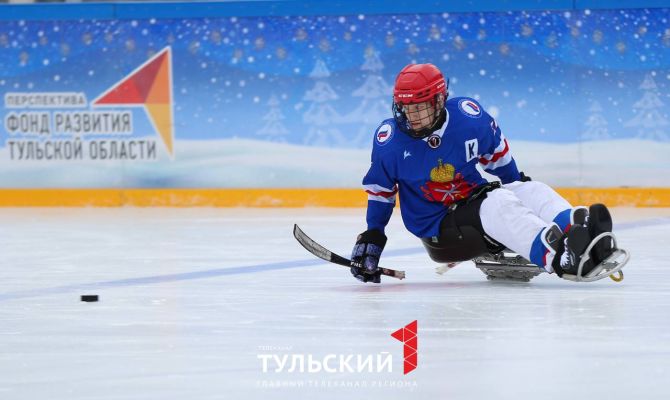 Тульская сборная по следж-хоккею провела открытую тренировку на Губернском катке