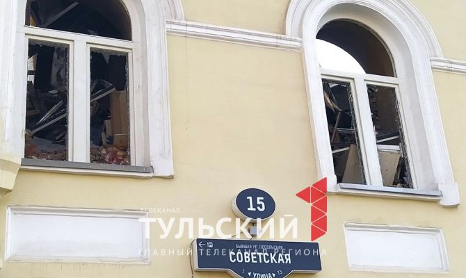 Из сгоревшего военного госпиталя в Туле начали вывозить мебель и оборудование