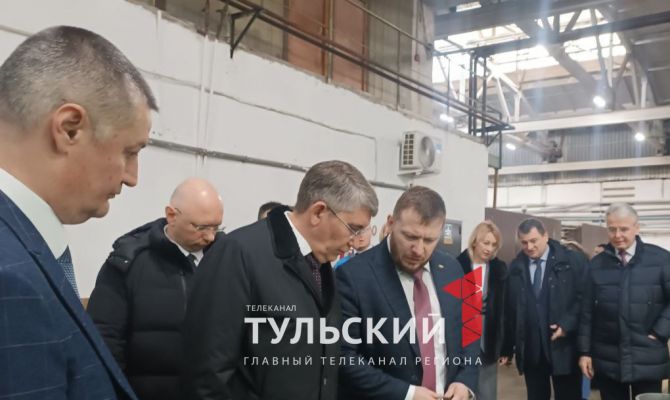 Дмитрий Миляев посетил оборонный завод в Челябинске