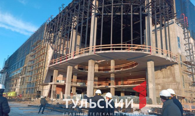 Дмитрию Миляеву показали самый большой спорткомплекс в Челябинске