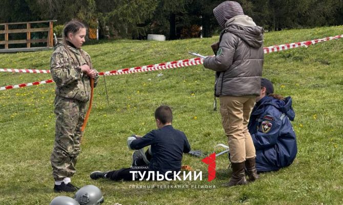 В Алексине прошла военно-патриотическая игра «Зарница 2.0»