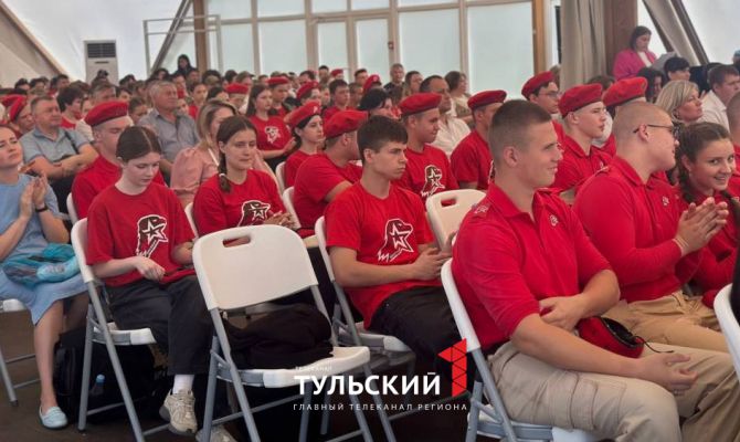 В Алексине юнармецы встретились с участниками и ветеранами СВО