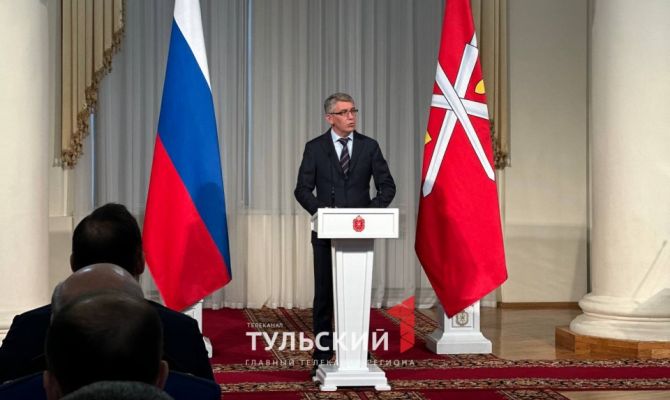 Губернатор Дмитрий Миляев наградил участников и волонтеров СВО