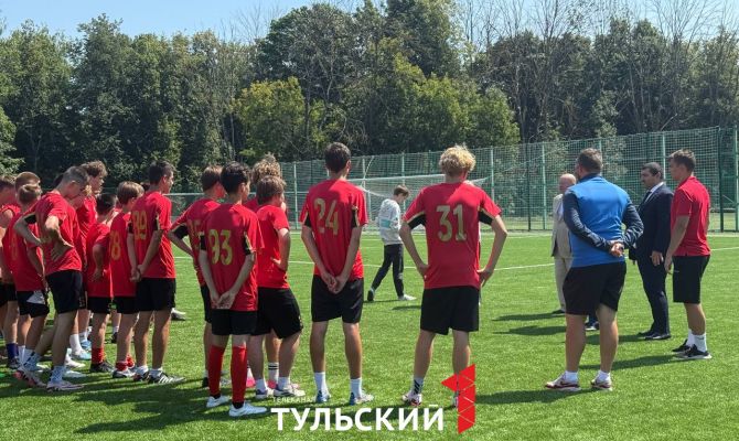 В тульском поселке Косая Гора завершился капитальный ремонт футбольного поля