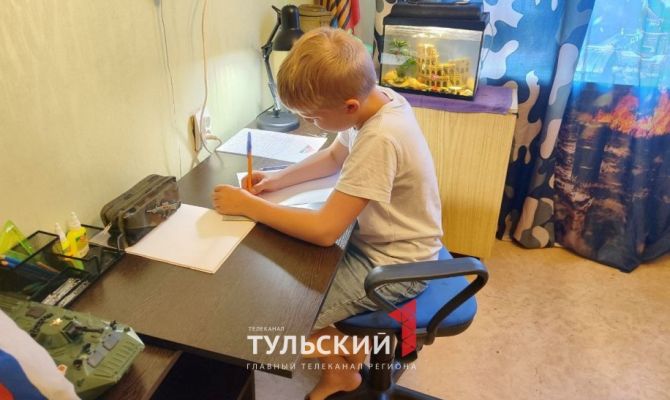 11-летний туляк два года собирает посылки бойцам СВО