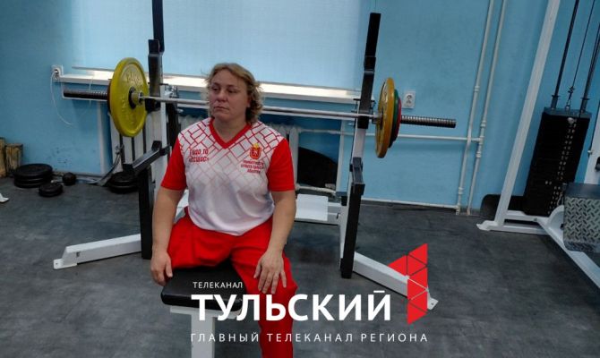Спортсменка из Тулы стала лучшим пауэрлифтером страны