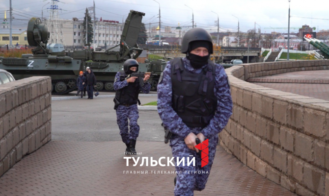 В Музее оружия задержали вооруженного дебошира