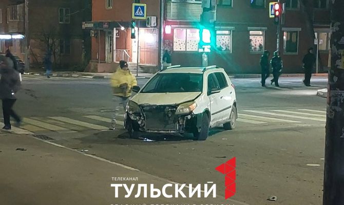 В Туле произошло ДТП на пересечение улиц 9 Мая и Оружейной