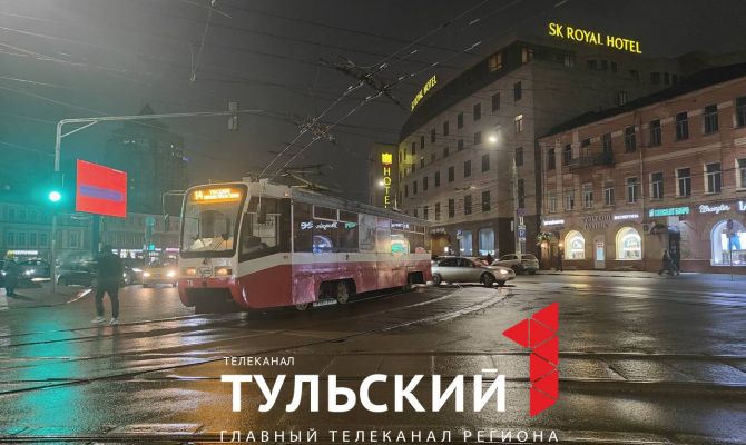 На пересечении улиц Фридриха Энгельса и Советской встал трамвай