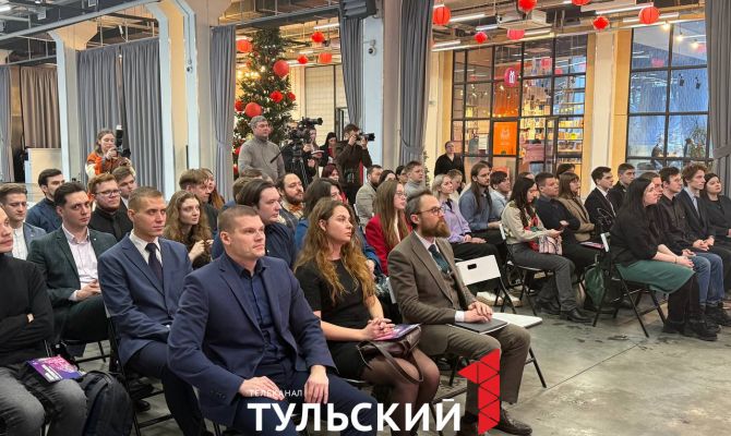 Лучших аспирантов Тулы наградили именными стипендиями