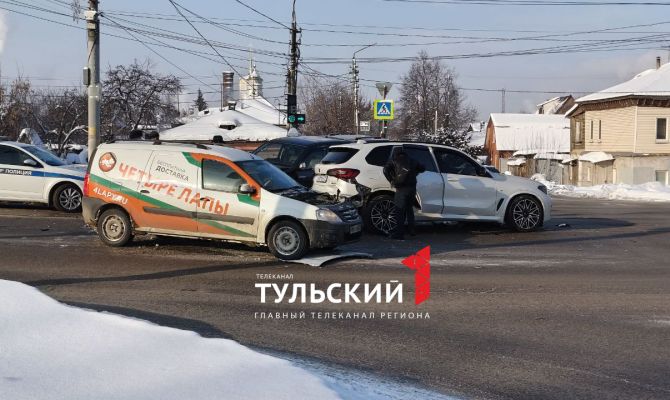 Движение по Пролетарскому мосту в Туле встало