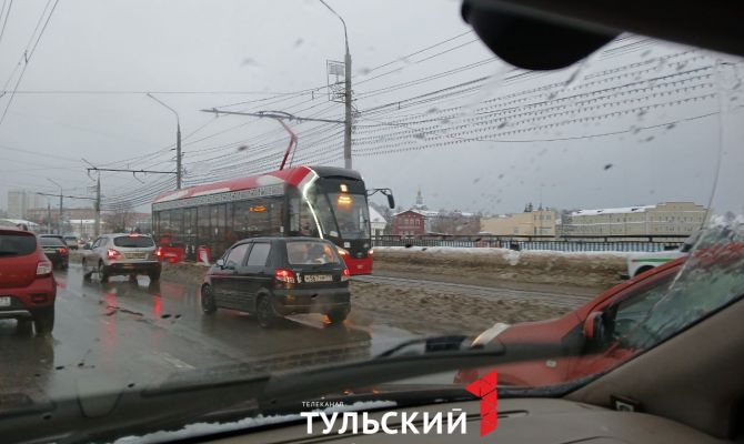 «Тулгорэлектротранс» прокомментировал остановку трамваев на Зареченском мосту