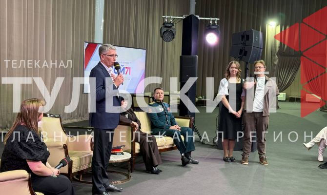 Потерявший руки на СВО, тульский художник позвал Миляева на свадьбу