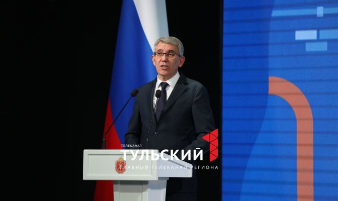 Дмитрий Миляев наградил отличившихся сотрудников сферы ЖКХ