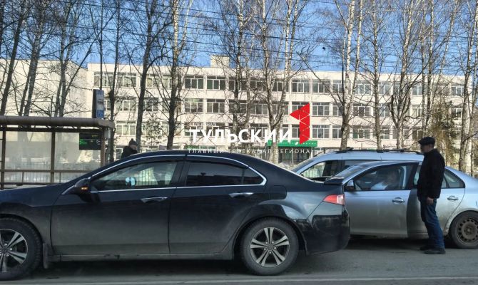 На Новомосковском шоссе в Туле произошло тройное ДТП