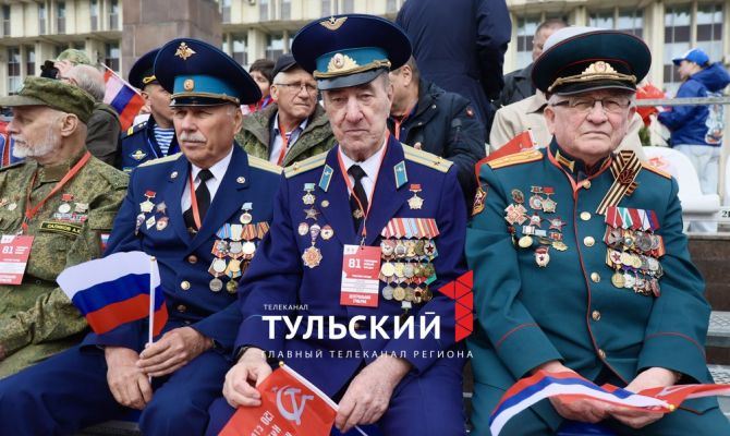 Парад Победы в Туле собрал больше 1400 гостей