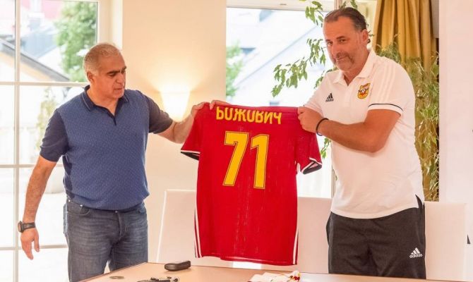 Игрокам тульского «Арсенала» представили нового тренера