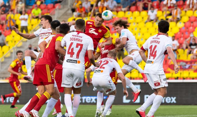 После первого тайма в матче "Спартак" - "Арсенал" счет 2:1