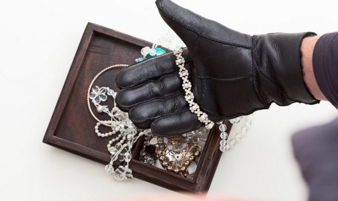 В Туле ограбили ювелирный магазин