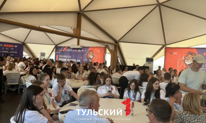 Дмитрий Миляев провёл открытый диалог на форуме "Трансформаторы" в Туле