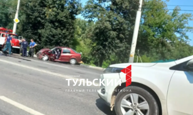  В ДТП с реанимацией в Туле погиб один человек