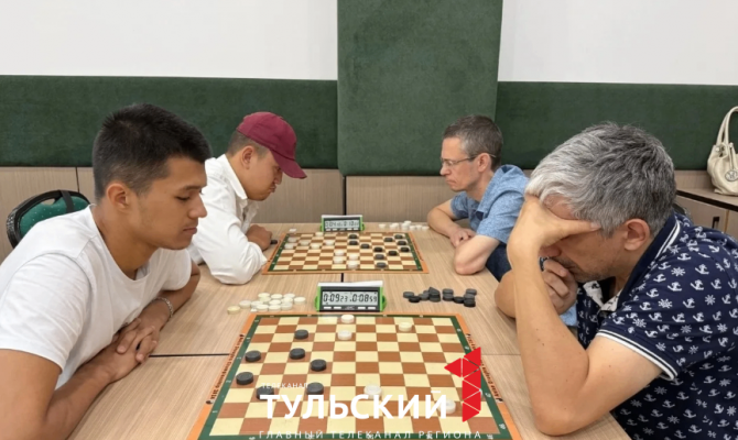 Тульский шашист стал двукратным чемпионом мира