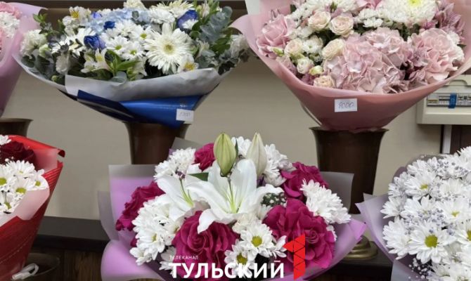 Флористы из Тулы назвали трендовые композиции на 1 сентября