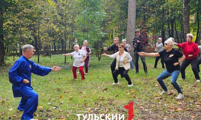 Пенсионеры в Туле осваивают нейрогимнастику и рисование