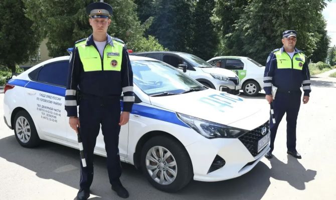 В Узловой инспекторы ДПС спасли жизнь мужчине с инсультом