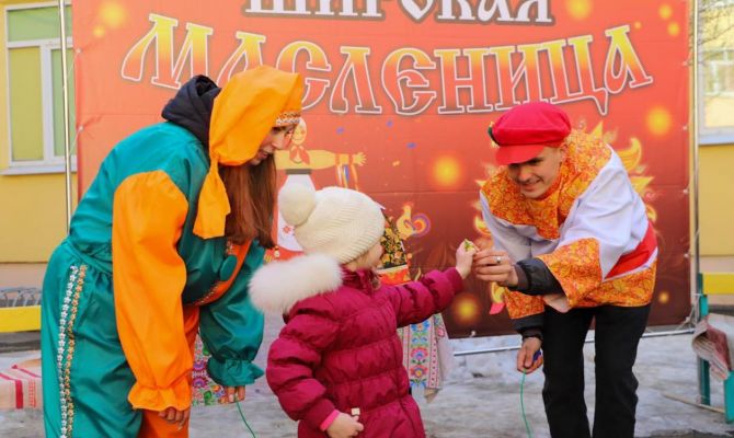 На избирательных участках в Тульской области отметили Масленицу