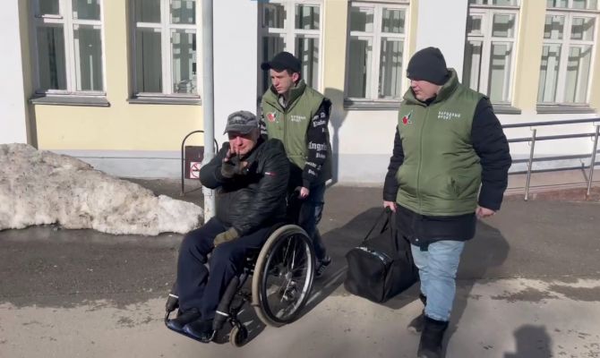 В Туле волонтеры сделали ремонт в квартире инвалида-колясочника