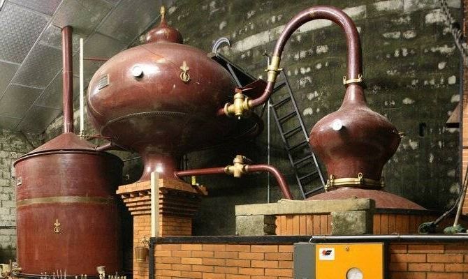 Россиян обязали регистрировать самогонные аппараты