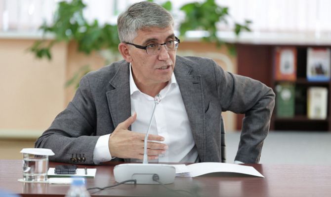 Врио Губернатора Дмитрий Миляев поддержал инициативу учреждения знака отличия "Мастер своего дела"