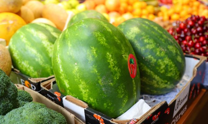 С начала года в Тульской области сняли с продажи полтонны арбузов и дынь