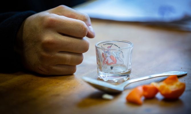 Туляк задушил собутыльника, чтобы скрыть убийство его матери: суд состоится спустя 25 лет