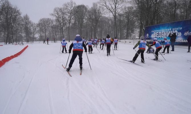 Участники "Лыжни Веденина" рассказали об особенностях техники катания при плюсовой температуре