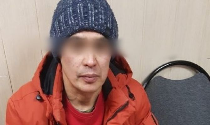 В Туле установили личность мужчины, который помочился на стелу на проспекте Ленина