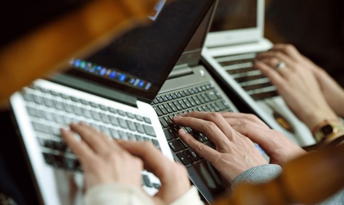 Число интернет-пользователей в России увеличилось