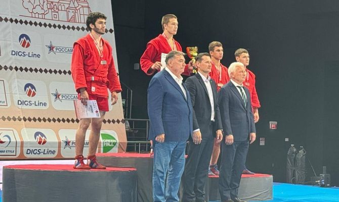 Тульские самбисты завоевали три медали на Международном турнире