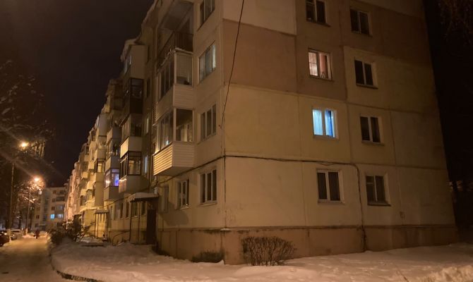 В Новомосковске 58-летнего мужчину нашли убитым в собственной квартире