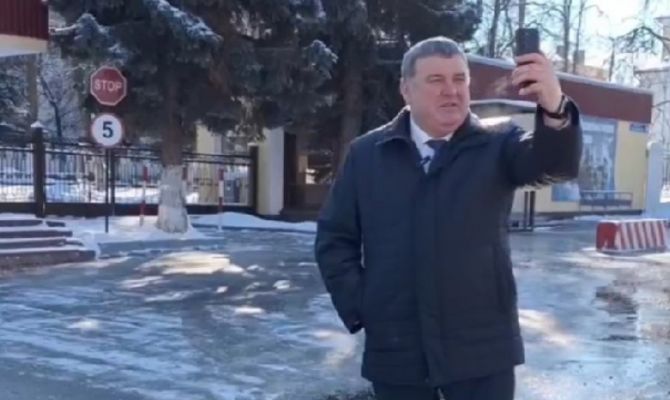 Илья Беспалов на день стал гидом и рассказал о свиданиях на КПП