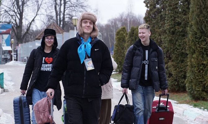 Более 450 тульских активистов посетили тематические лагеря на каникулах