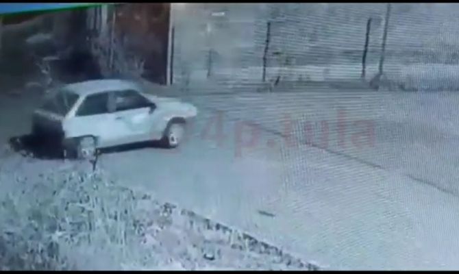 В сети появилось видео неудачного угона "восьмерки" в Алексине