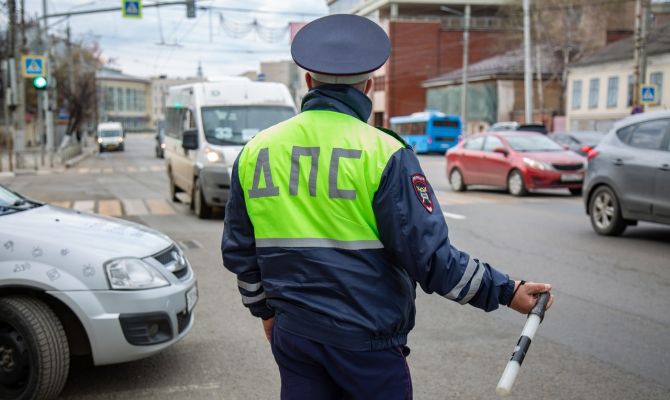 В России могут ввести штраф за "иранскую тонировку" на автомобилях